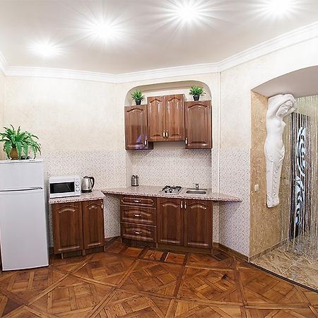 Appartement Rynok Square - The Heart Of Lviv Extérieur photo